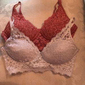 Maidenform bras. 34C